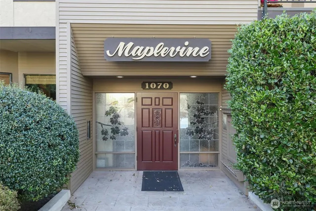 $795,000 | 1071 4th Avenue South, Unit 302, Edmonds, WA 98020