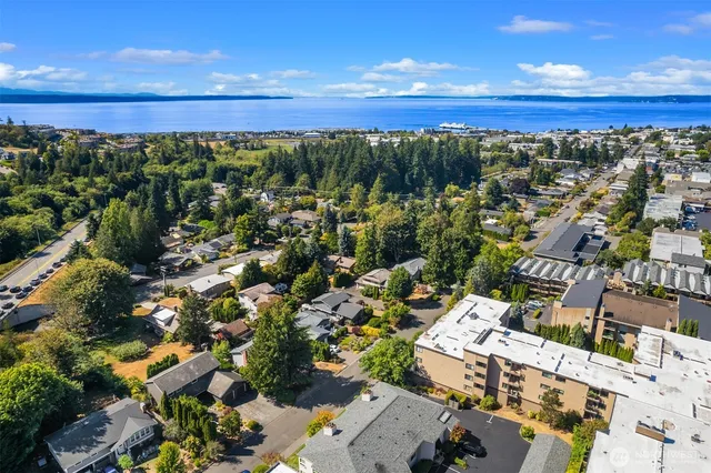 $795,000 | 1071 4th Avenue South, Unit 302, Edmonds, WA 98020