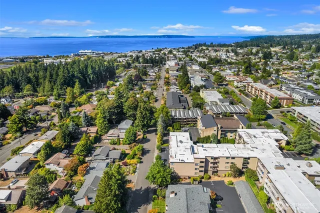 $795,000 | 1071 4th Avenue South, Unit 302, Edmonds, WA 98020