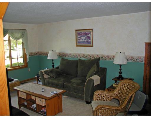 17 Adams Road Dracut, MA 01826 - Photo 7 of 7 Gallery Image 7