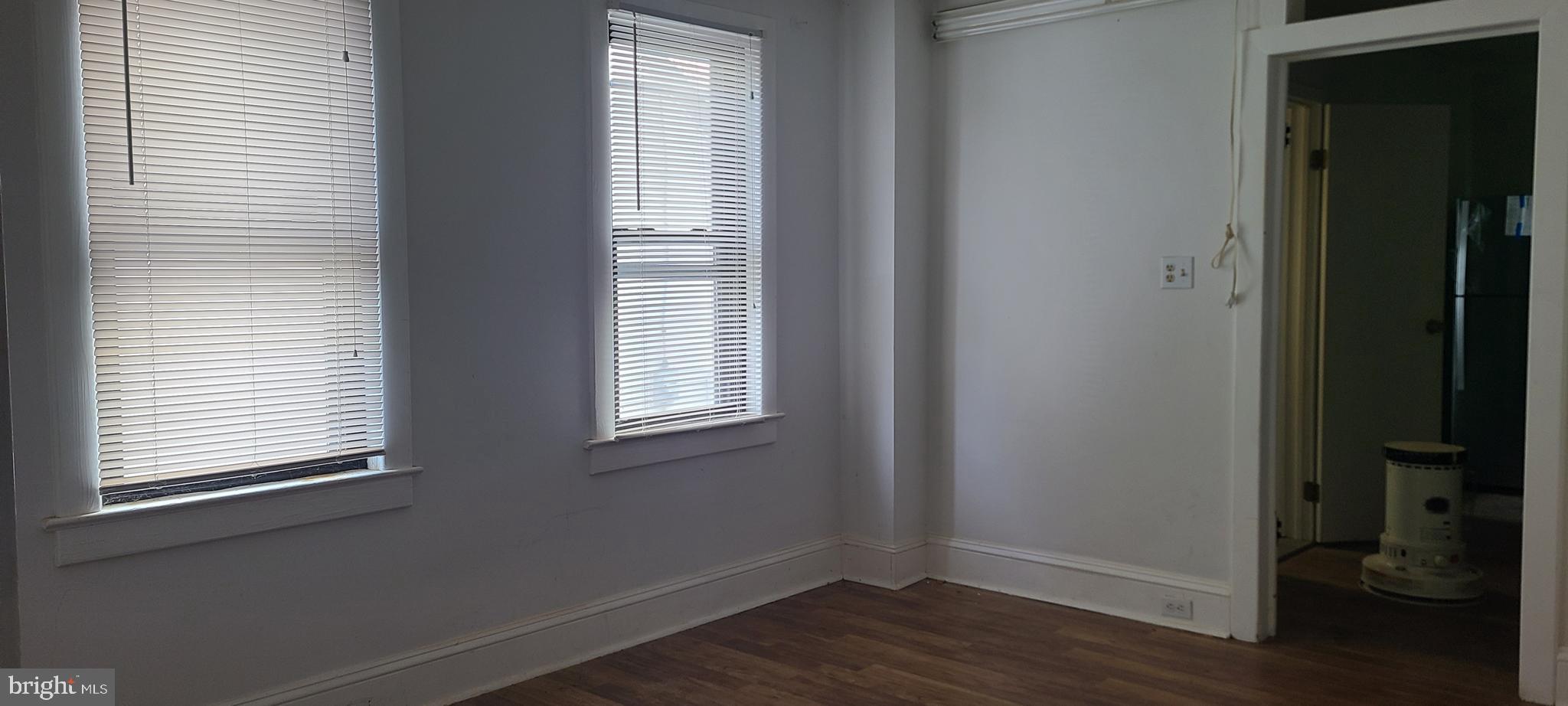 693 Klockner Road Trenton, NJ 08619 - Photo 6 of 7