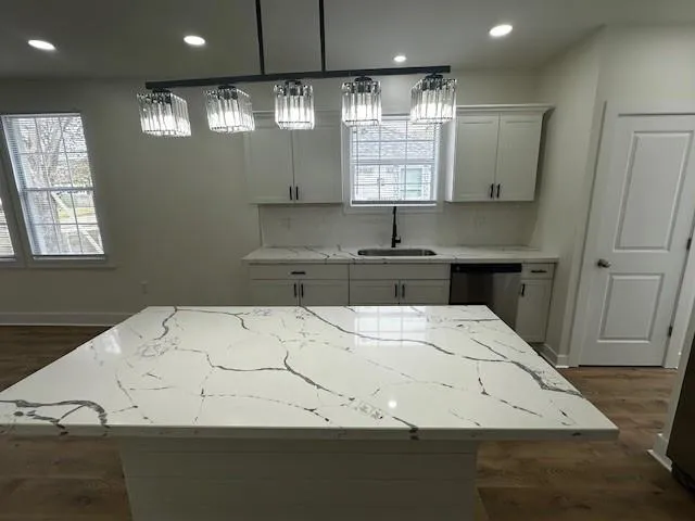 $2,350 | 3730 Cypress Street, Metairie, LA 70001