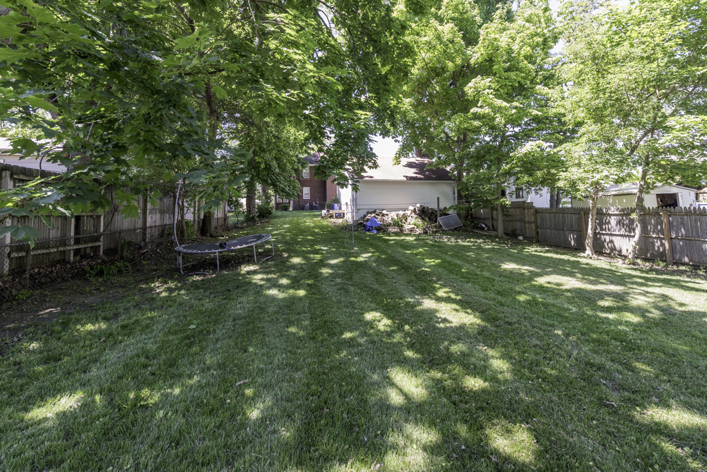 1609 North Sheridan Road Waukegan, IL 60085 - Photo 7 of 29