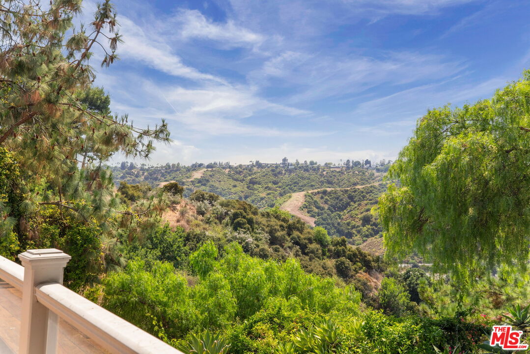 2829 Bottlebrush Drive Los Angeles, CA 90077 - Photo 25 of 40 a view of a yard from a balcony