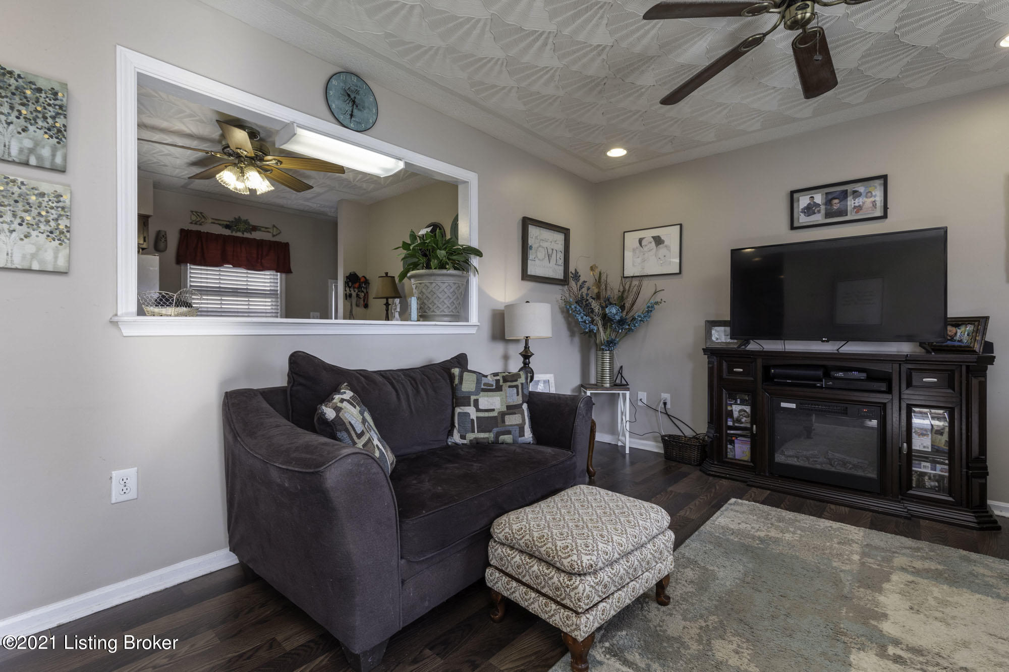 3609 Locklee Road Louisville, KY 40214 - Photo 7 of 27 Locklee011