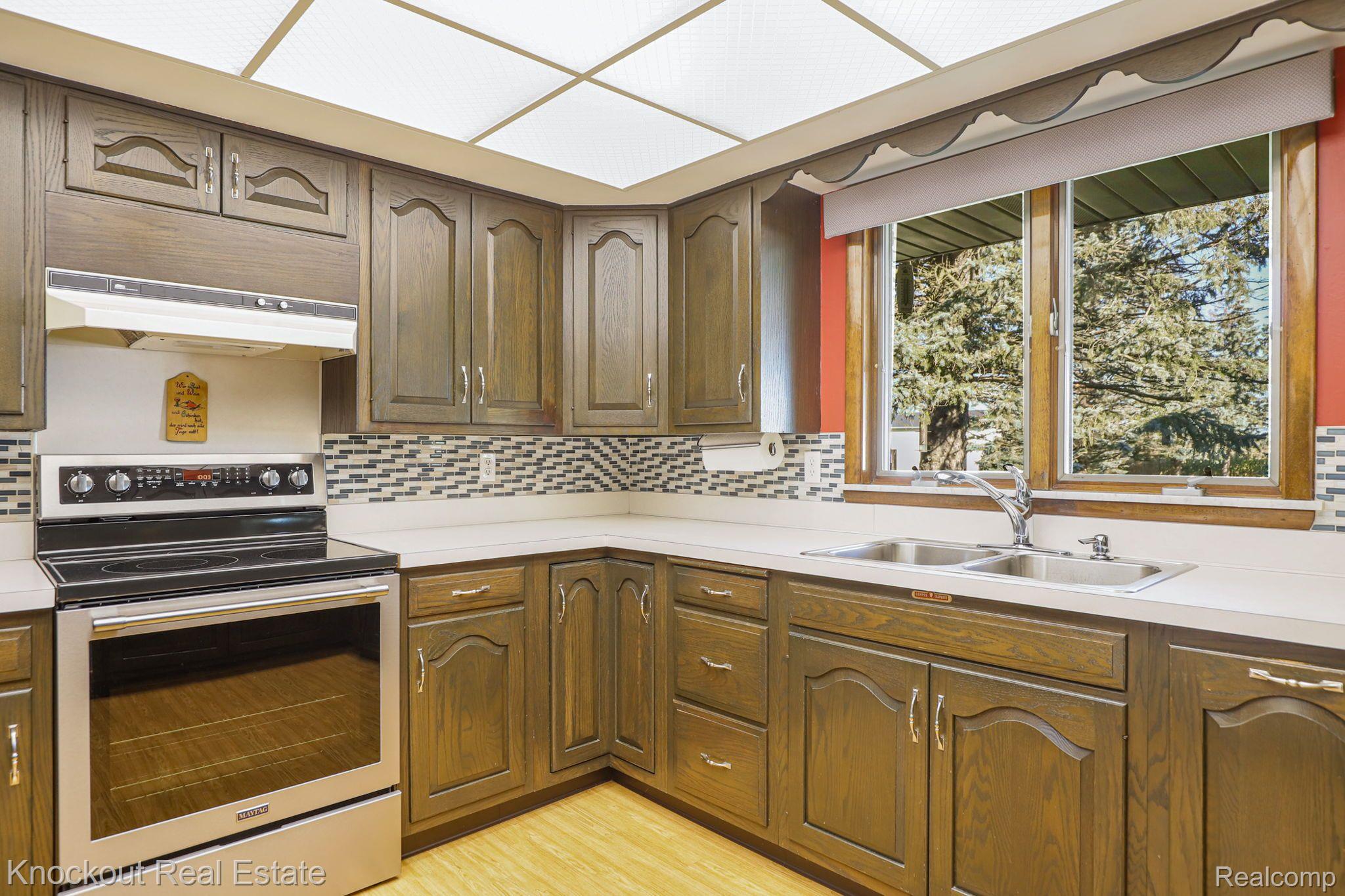9211 Junction Road Frankenmuth, MI 48734 - Photo 16 of 62 Gallery Image 16
