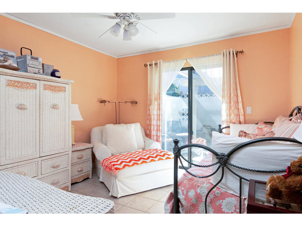 848 Woodland Avenue, Unit 6 Ojai, CA 93023 - Photo 14 of 29 848 Woodland Ave 6-014-007-Bedroom-MLS_S