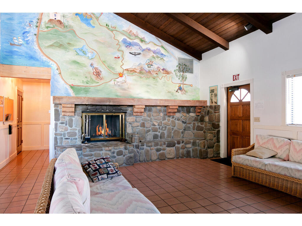 848 Woodland Avenue, Unit 6 Ojai, CA 93023 - Photo 25 of 29 848 Woodland Ave 6-025-021-Clubhouse-MLS