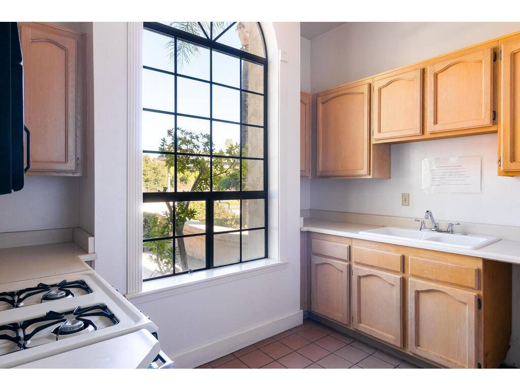 848 Woodland Avenue, Unit 6 Ojai, CA 93023 - Photo 26 of 29 848 Woodland Ave 6-026-020-Clubhouse Kit