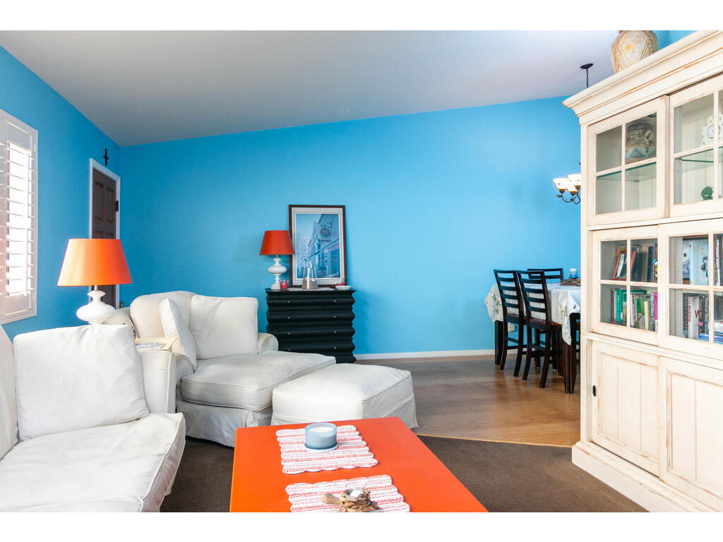 848 Woodland Avenue, Unit 6 Ojai, CA 93023 - Photo 5 of 29 848 Woodland Ave 6-005-029-Living Room-M