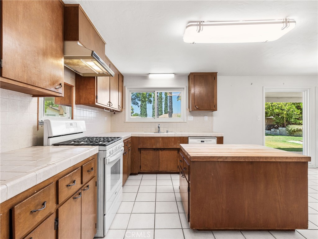 2973 Flanders Road Riverside, CA 92507 - Photo 31 of 55