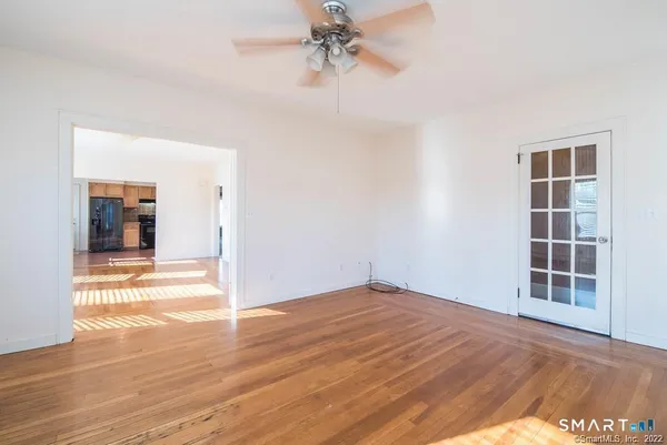 $2,250 | 2 Pleasant Street, Unit 2, Windsor Locks, CT 06096