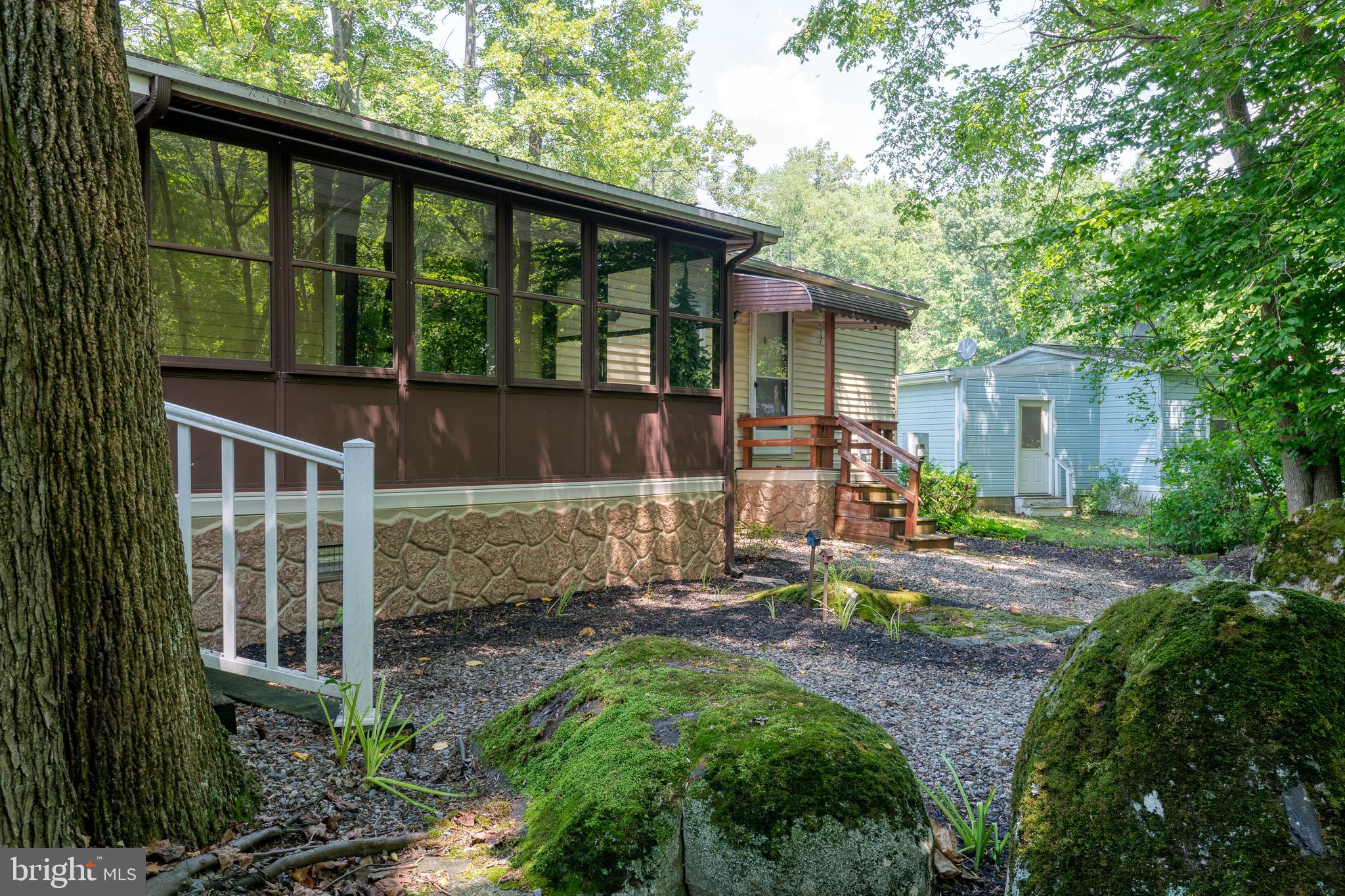 61 Maple Avenue Manheim, PA 17545 - Photo 36 of 40 Updated skirting compliments this home