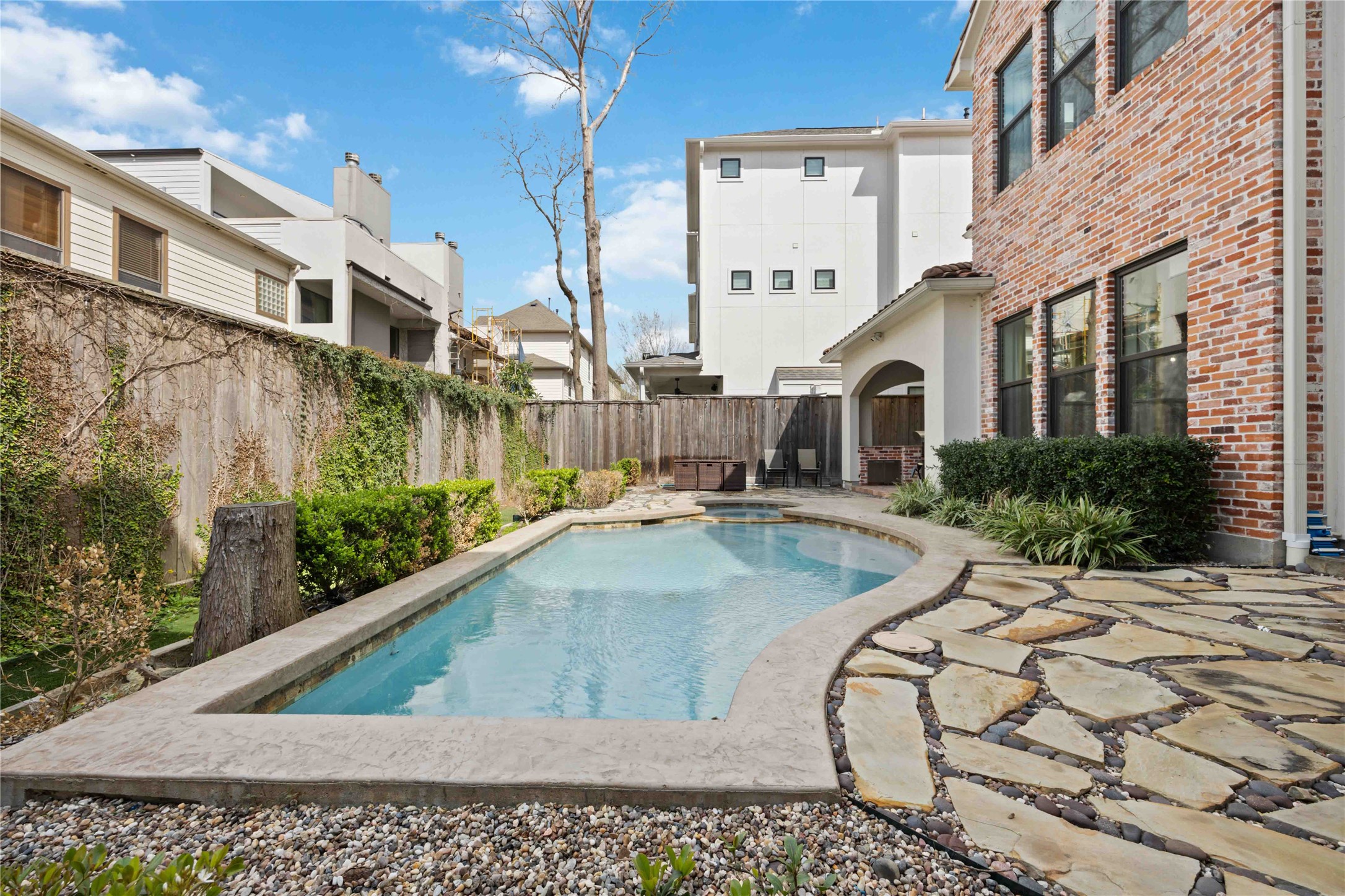 215 Malone Street Houston, TX 77007 - Photo 48 of 48 Pool