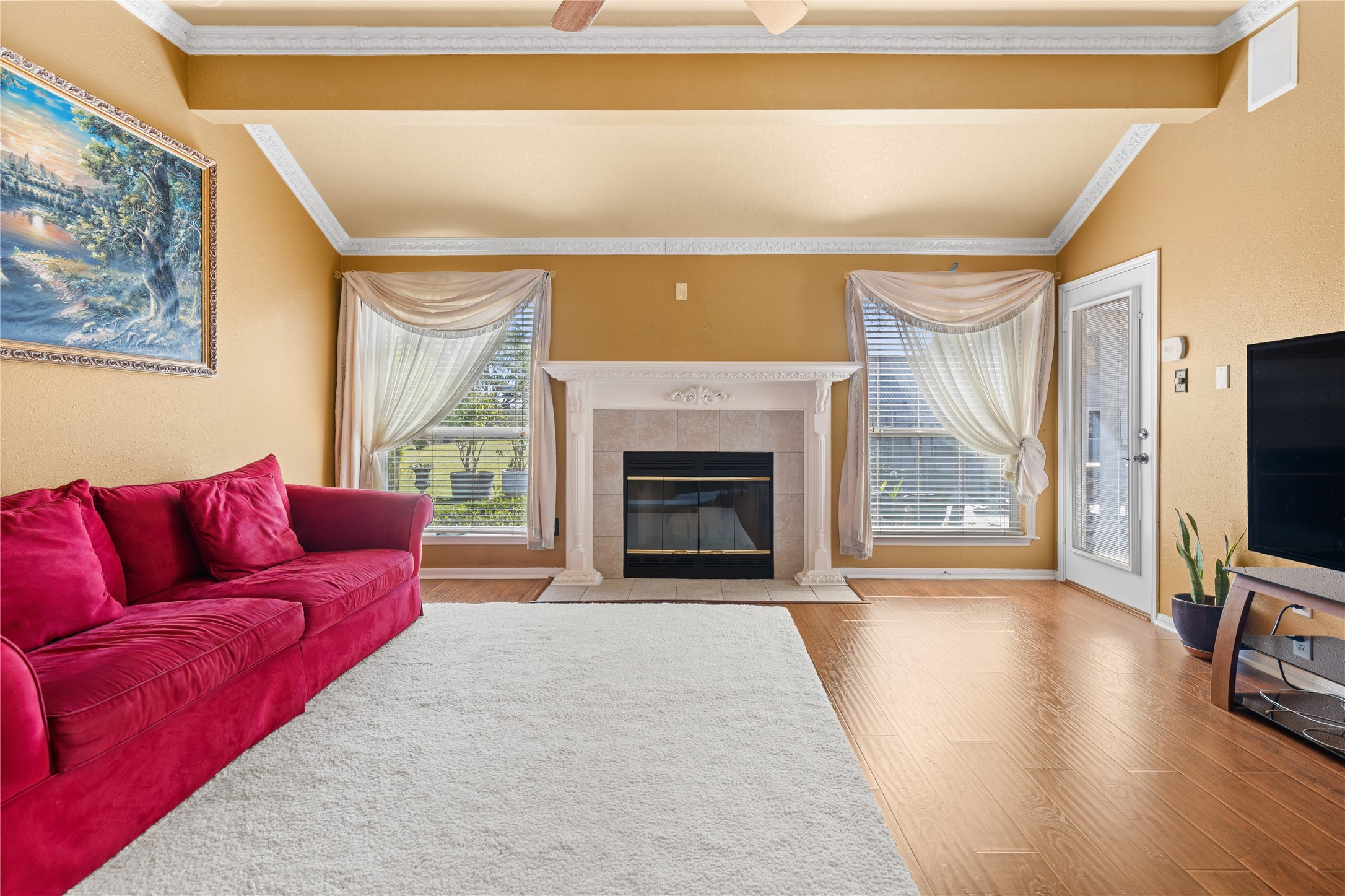 11547 Crockett Martin Road Conroe, TX 77306 - Photo 6 of 46