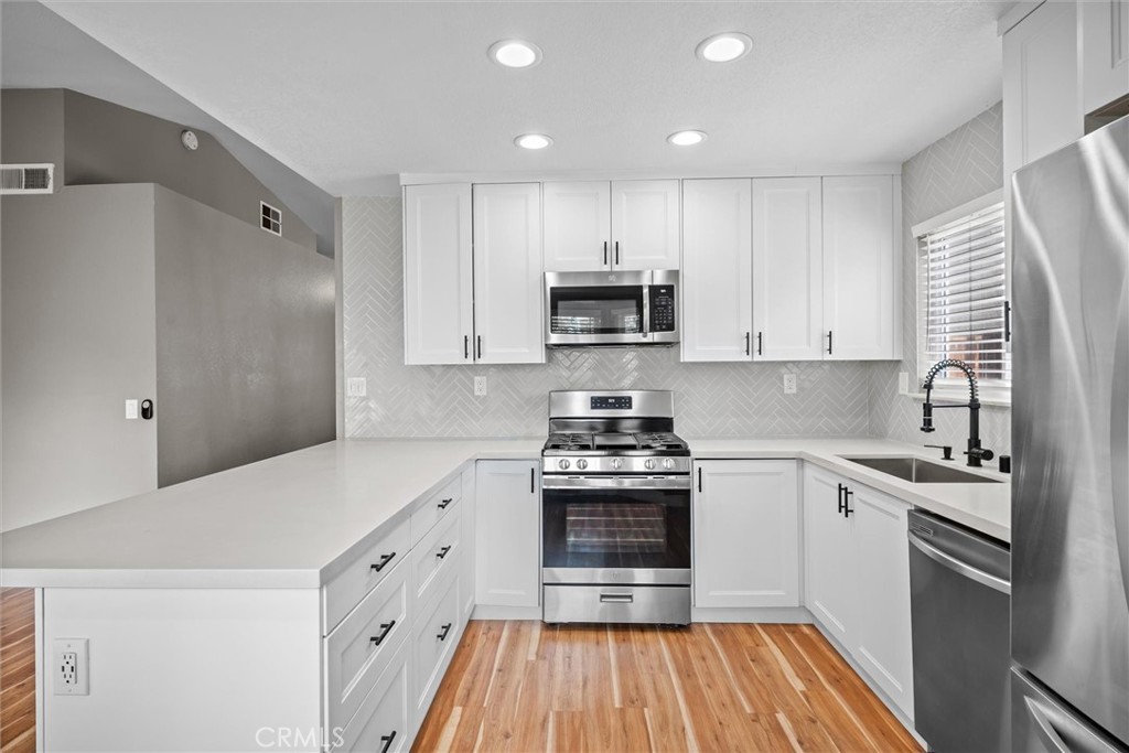 19288 White Dove Lane Riverside, CA 92508 - Photo 19 of 60