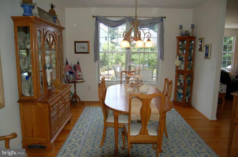 227 Pike Road Pasadena, MD 21122 - Photo 14 of 25 Dining Room