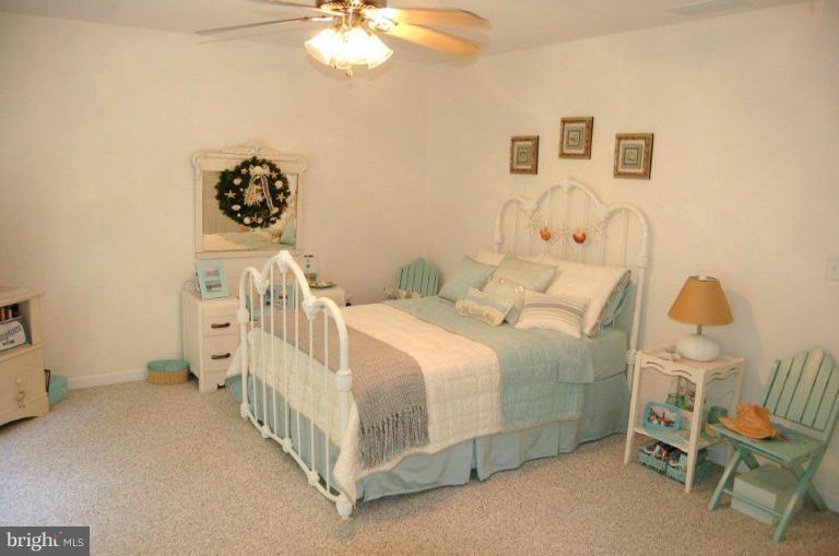 227 Pike Road Pasadena, MD 21122 - Photo 20 of 25 Bedroom