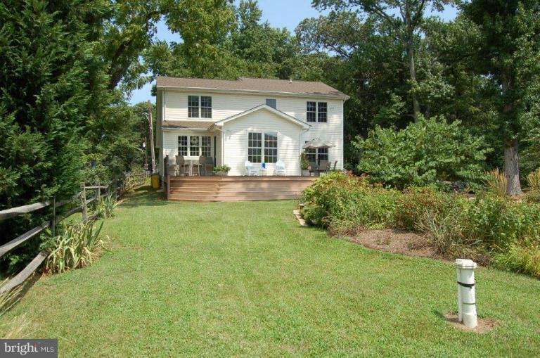 227 Pike Road Pasadena, MD 21122 - Photo 4 of 25 Exterior (Rear)
