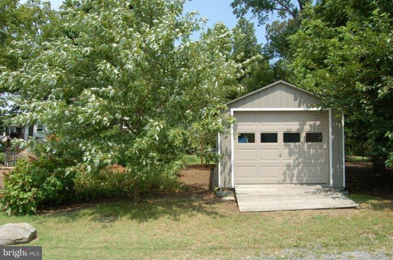 227 Pike Road Pasadena, MD 21122 - Photo 5 of 25 Exterior (General)