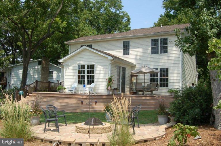 227 Pike Road Pasadena, MD 21122 - Photo 6 of 25 Exterior (Rear)