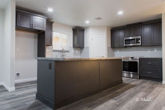 1240 South Yorktown Street Ridgecrest, CA 93555 - Photo 3 of 11 Gallery Image 3