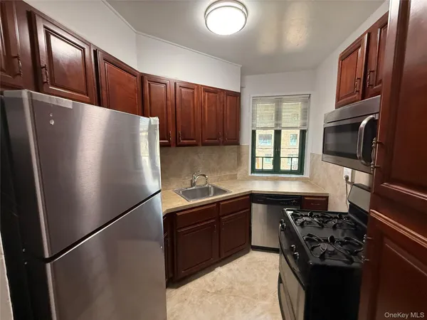 $280,000 | 1725 Purdy Street, Unit 1C | Parkchester