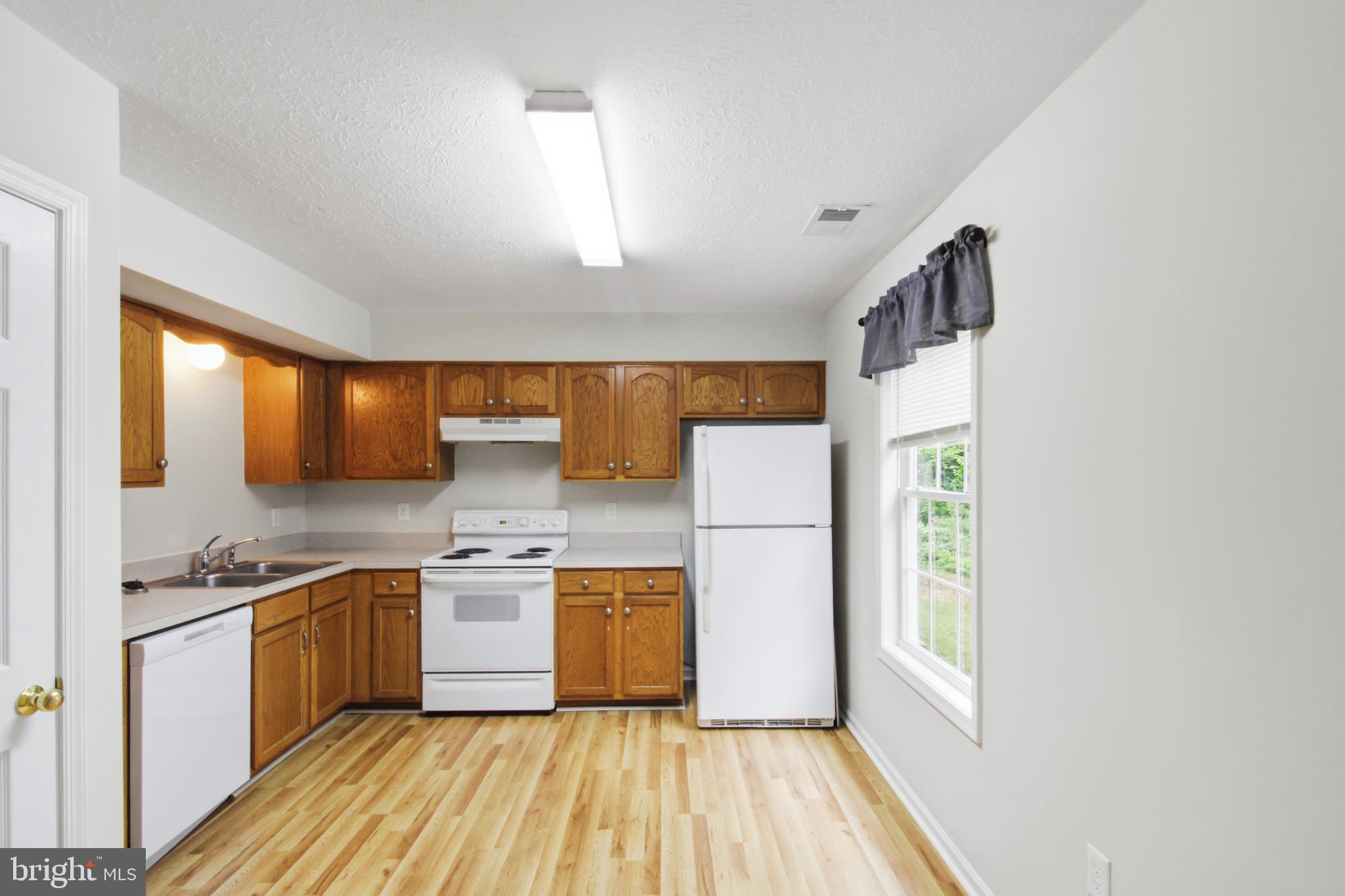 424 Ridgefield Avenue Stephens City, VA 22655 - Photo 4 of 15 Gallery Image 4