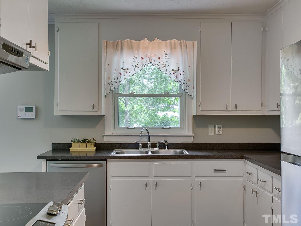 2820 Fairlawn Road Durham, NC 27705 - Photo 6 of 23 Gallery Image 6