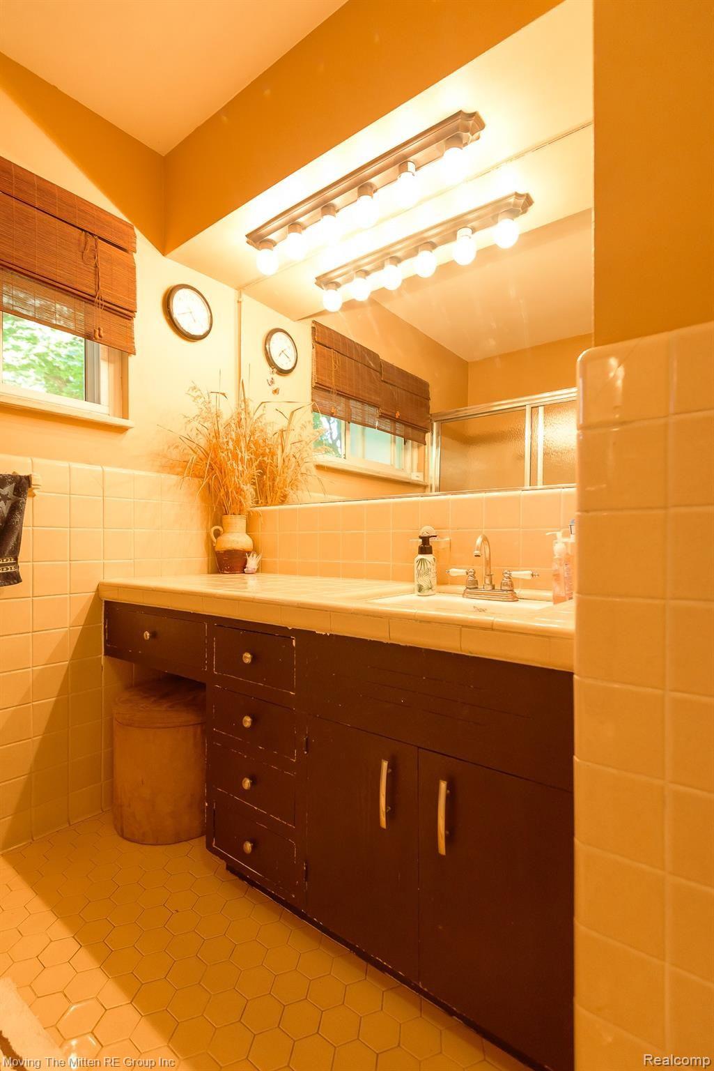 1200 Ridge Road South Canton, MI 48188 - Photo 19 of 44 MTM_1200_ridge-17.jpg