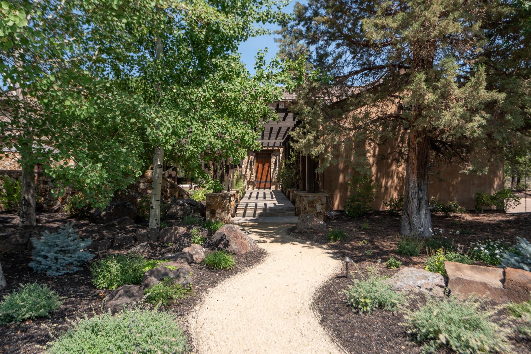 23126 Switchback Court Bend, OR 97701 - Photo 2 of 50 batch_02