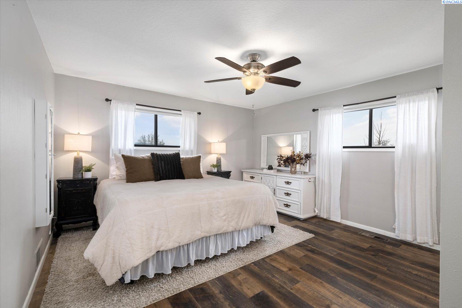 1664 South Euclid Road Grandview, WA 98930 - Photo 24 of 50 Gallery Image 24
