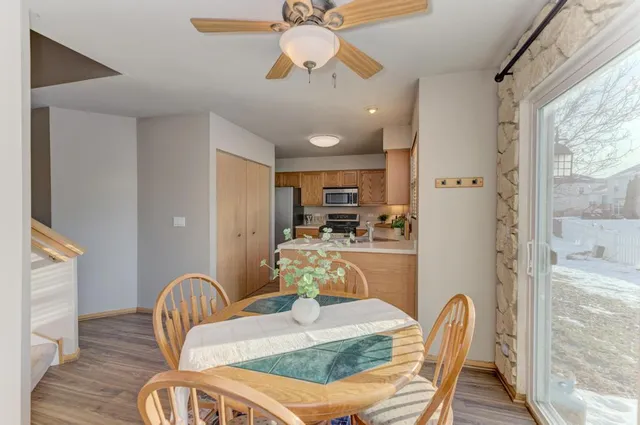 $369,900 | 703 Hillcrest Drive, Bolingbrook, IL 60440