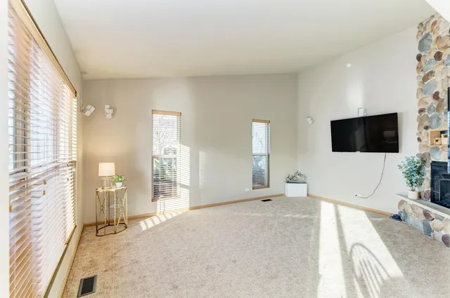 $369,900 | 703 Hillcrest Drive, Bolingbrook, IL 60440