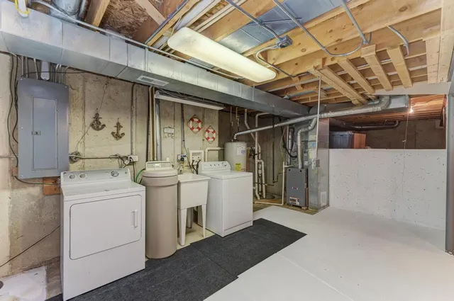 $369,900 | 703 Hillcrest Drive, Bolingbrook, IL 60440