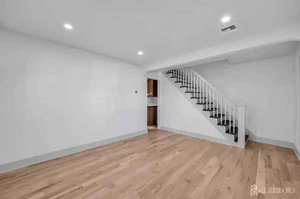 $3,500 | 350 Bergen Street, Unit 52, Plainfield, NJ 07063