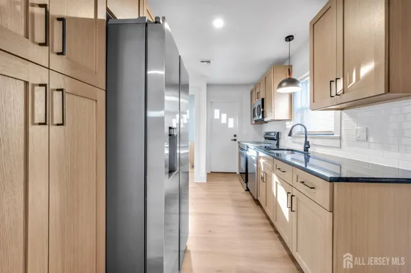 $3,500 | 350 Bergen Street, Unit 52, Plainfield, NJ 07063