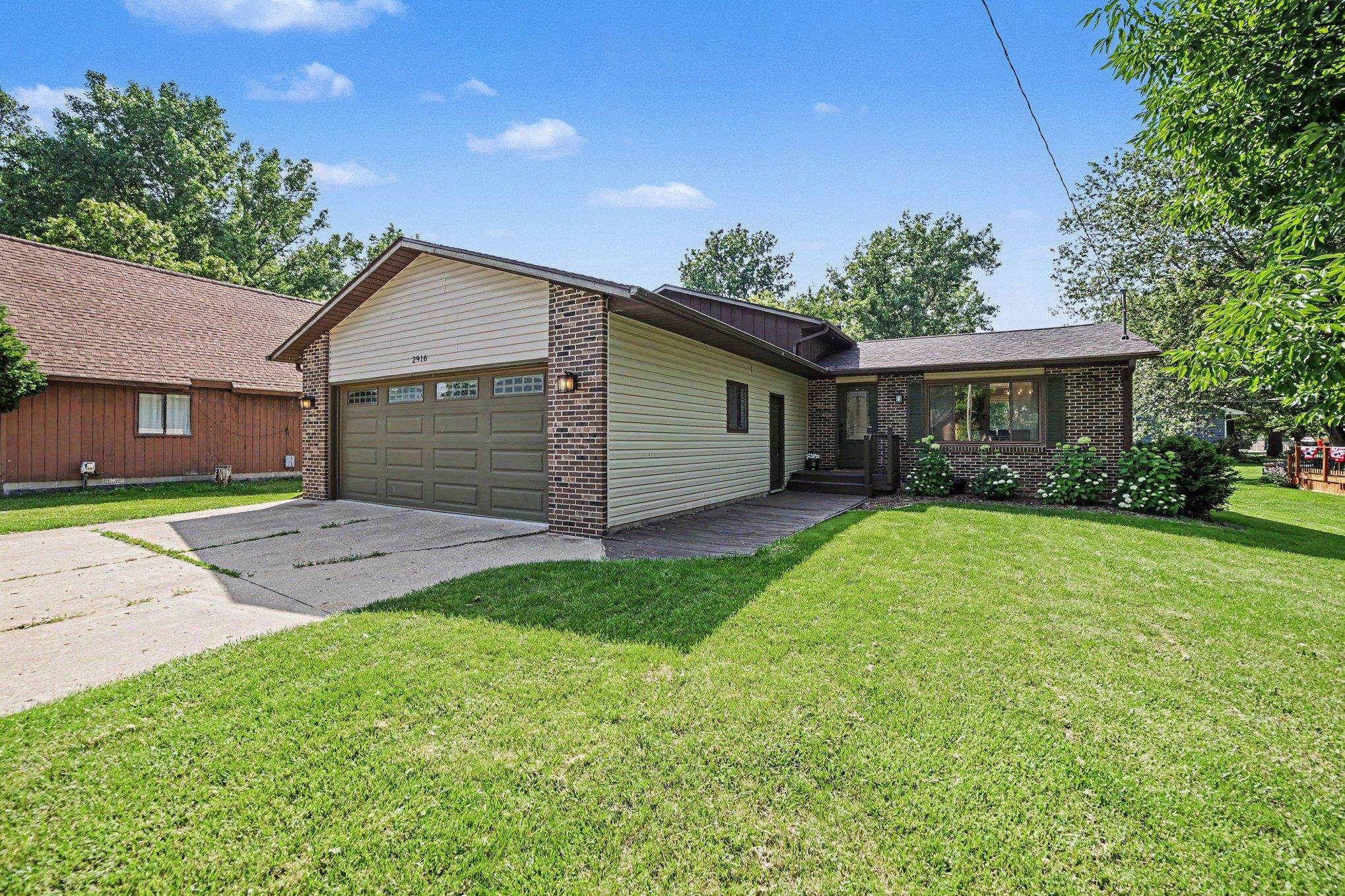 2916 Bangor Road Bay City, MI 48706 - Photo 1 of 28