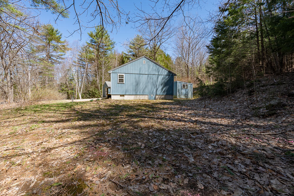 872 Garfield Road Auburn, ME 04210 - Photo 6 of 29 Side Lawn