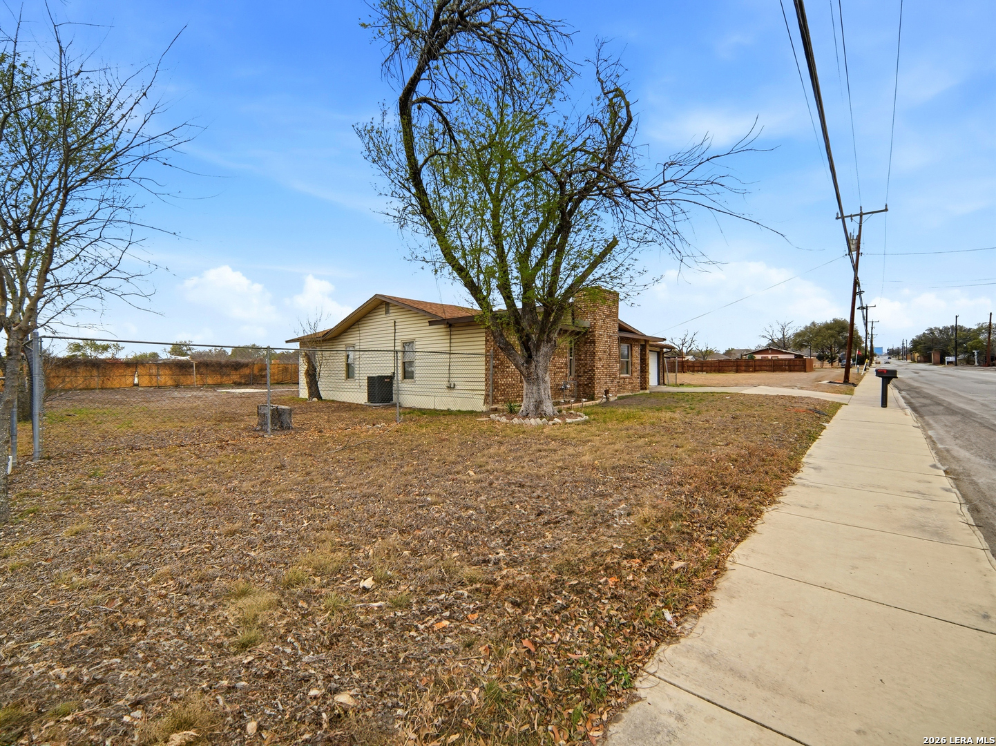 305 Toepperwein Road Converse, TX 78109 - Photo 4 of 30 Gallery Image 4