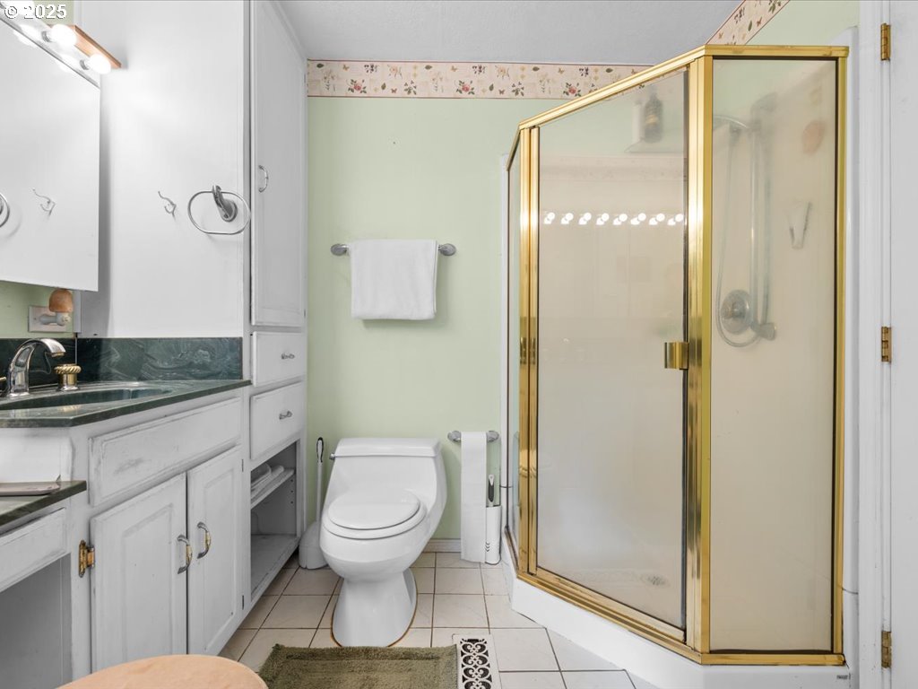 17862 Rainbow Rock Road Brookings, OR 97415 - Photo 34 of 48 Bathroom, Attached