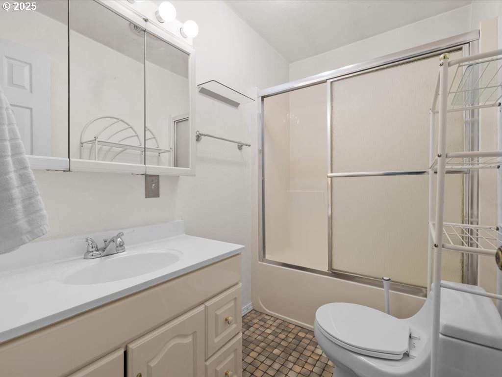17862 Rainbow Rock Road Brookings, OR 97415 - Photo 38 of 48 Bathroom