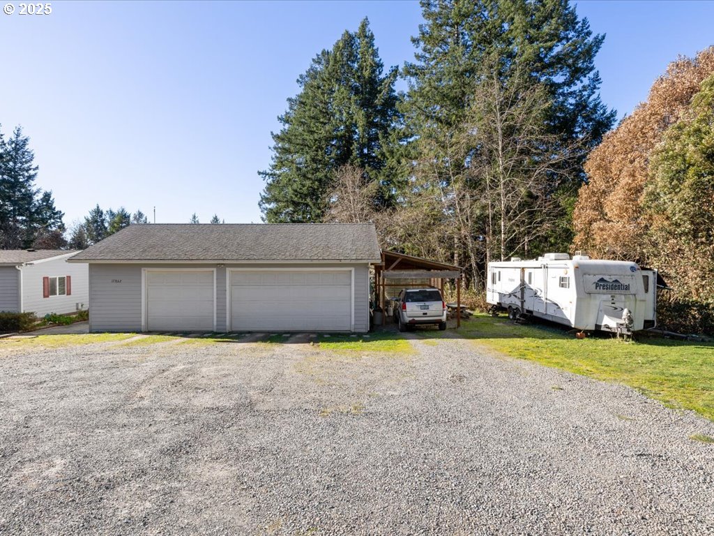 17862 Rainbow Rock Road Brookings, OR 97415 - Photo 42 of 48 Garage