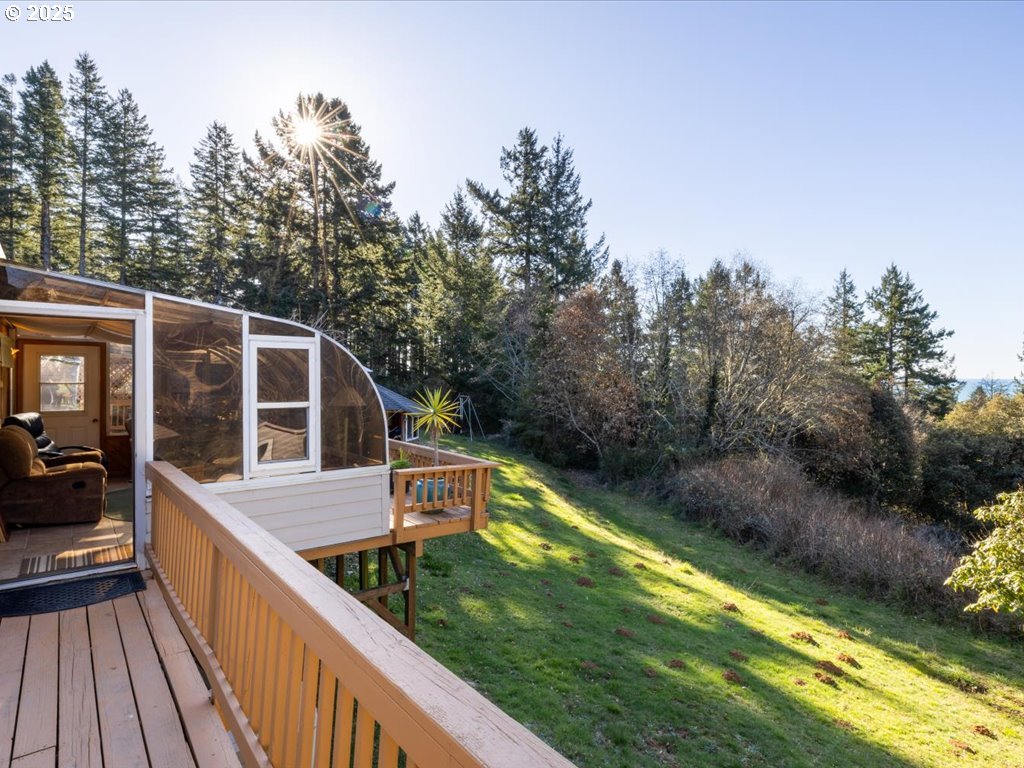 17862 Rainbow Rock Road Brookings, OR 97415 - Photo 5 of 48 Yard