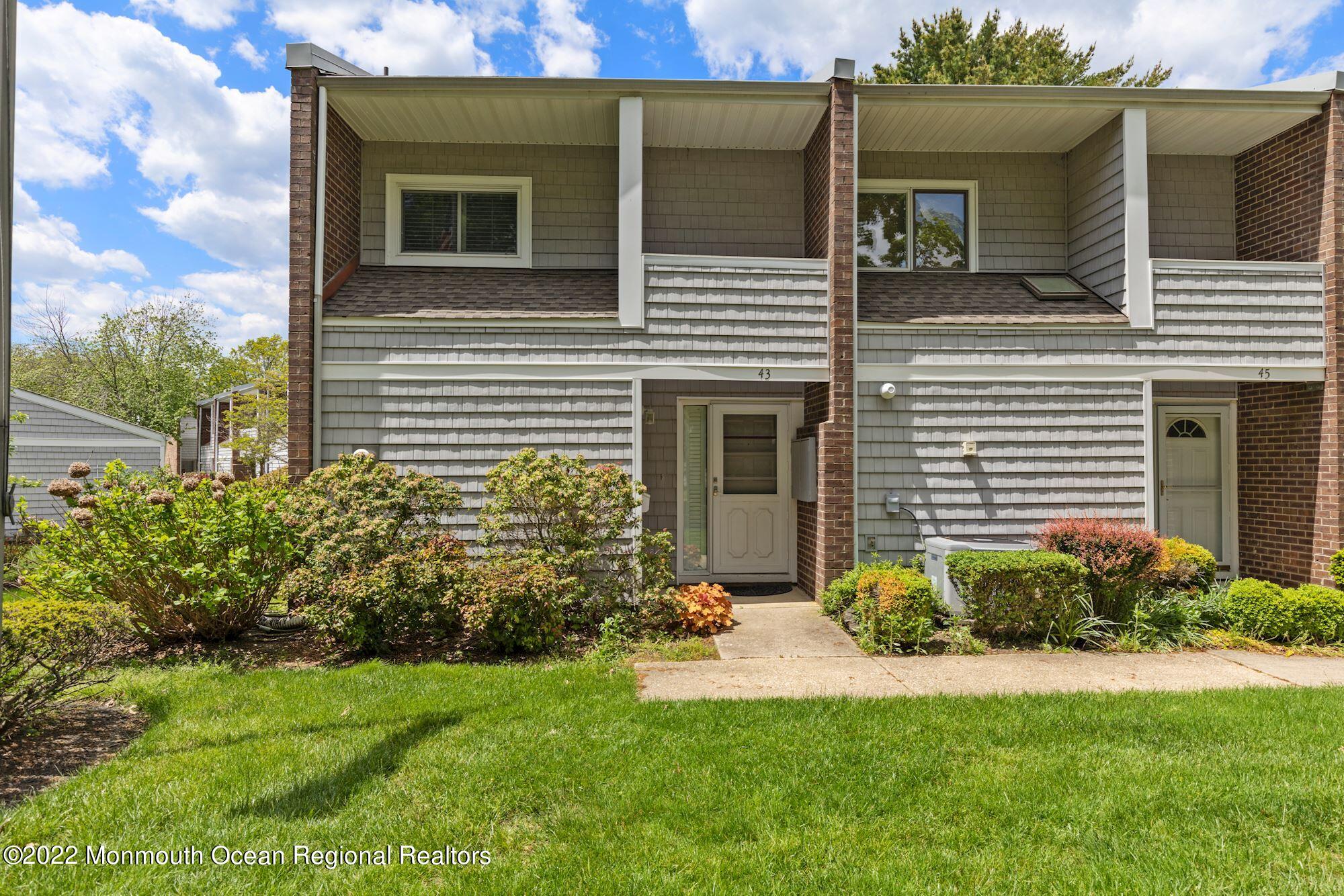43 Locust Way Spring Lake Heights, NJ 07762 - Photo 1 of 32 001_43_LOCUST_WAY_379956_712530