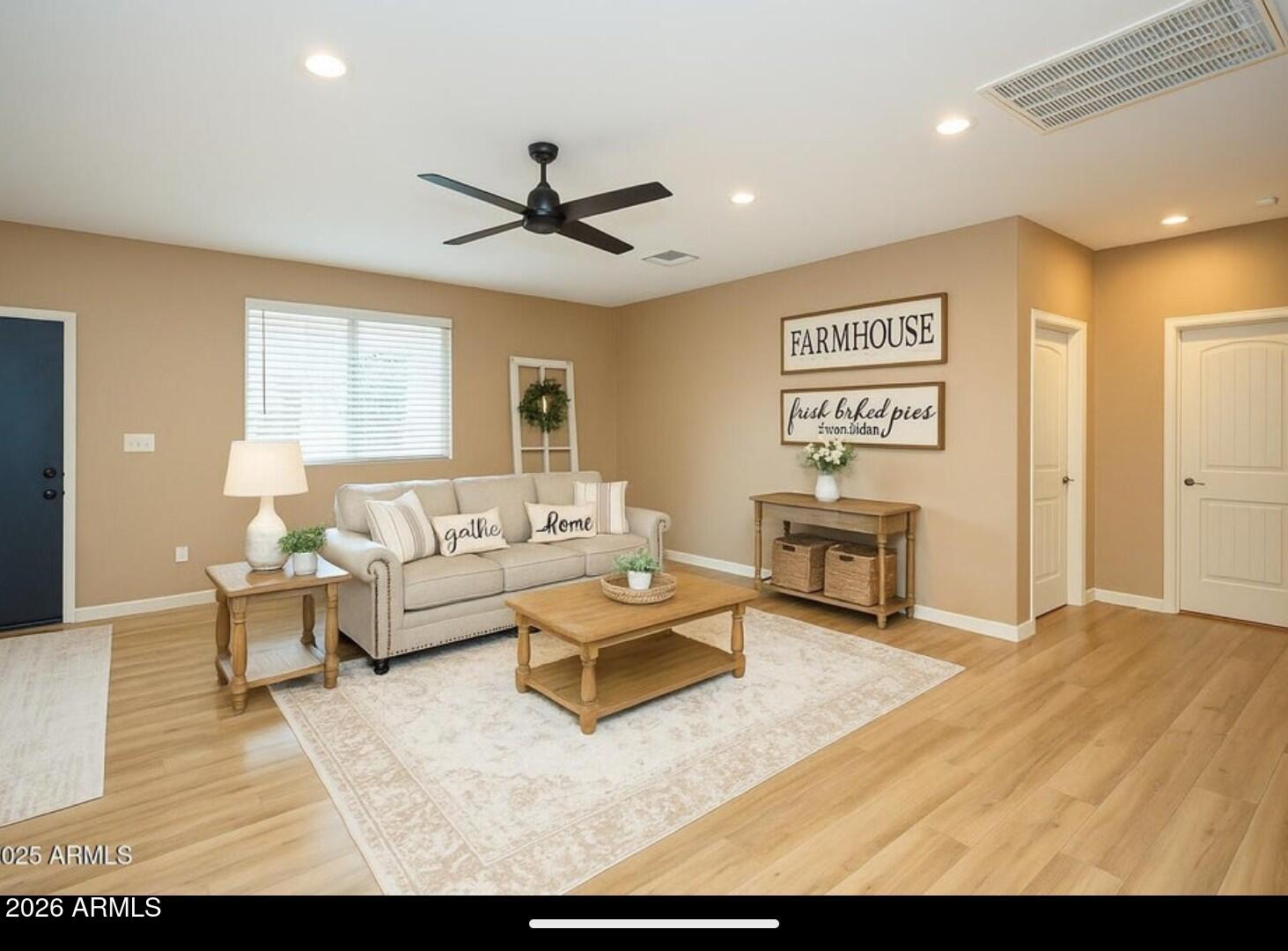 4695 Kerry Drive Rimrock, AZ 86335 - Photo 5 of 47 a living room with furniture and a ceiling fan