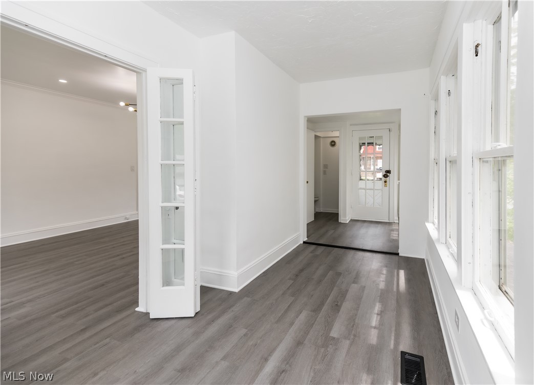 2616 South Taylor Road Cleveland Heights, OH 44118 - Photo 7 of 27