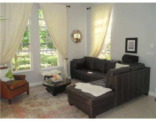 8328 Northwest 8th Terrace, Unit 37 Boca Raton, FL 33487 - Photo 3 of 18 Living Room