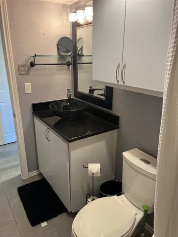 $2,200 | 505 West 7th Street, Unit 109, Austin, TX 78701