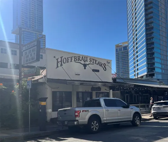 $2,200 | 505 West 7th Street, Unit 109, Austin, TX 78701